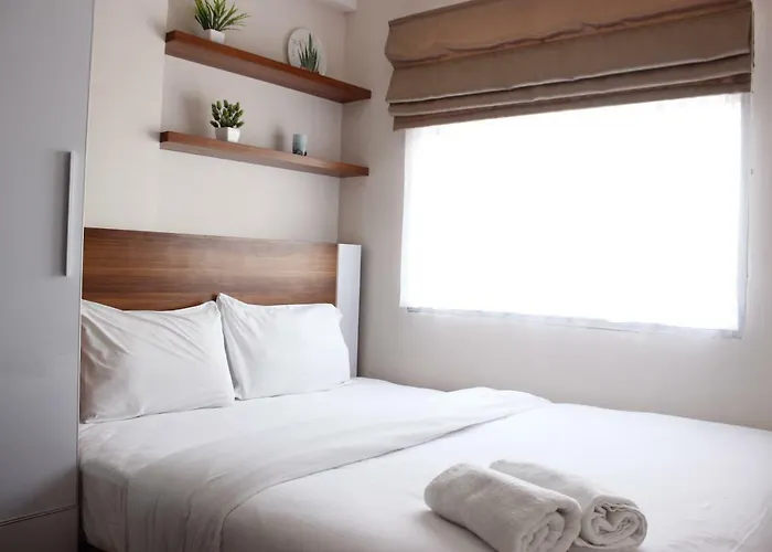 Comfy 2Br Apartment At Grand Asia Afrika By Travelio