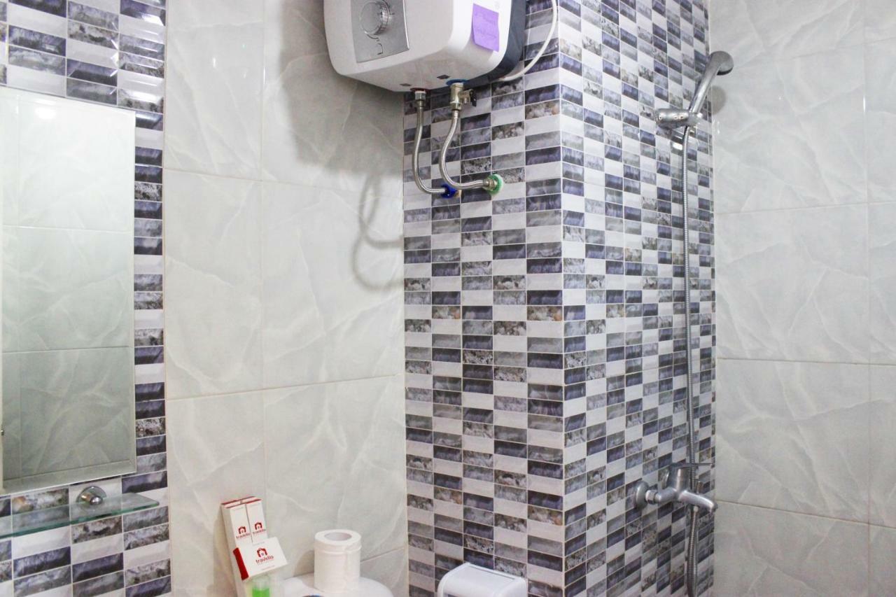 Apartemen Comfy 2br At Grand Afrika By Travelio