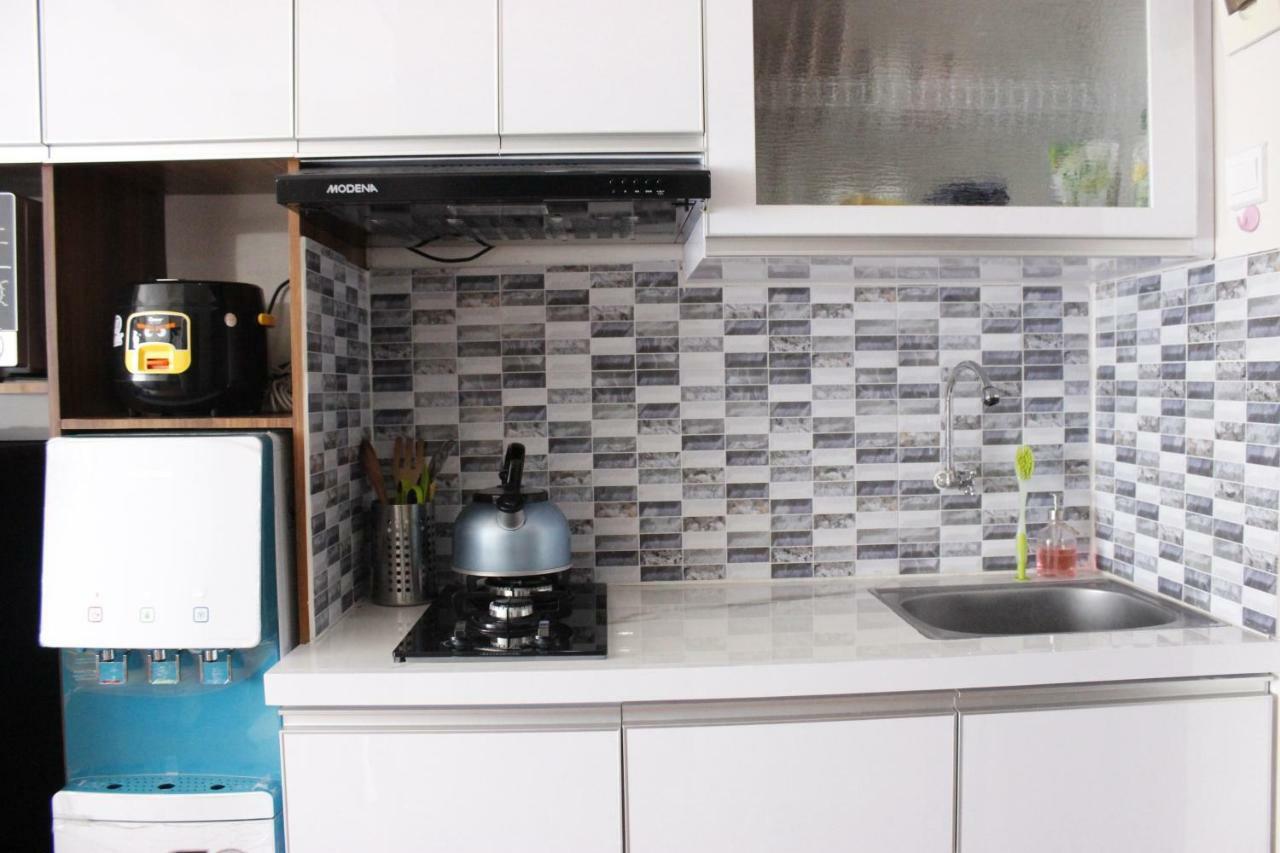 Comfy 2br At Grand Afrika By Travelio Apartemen *