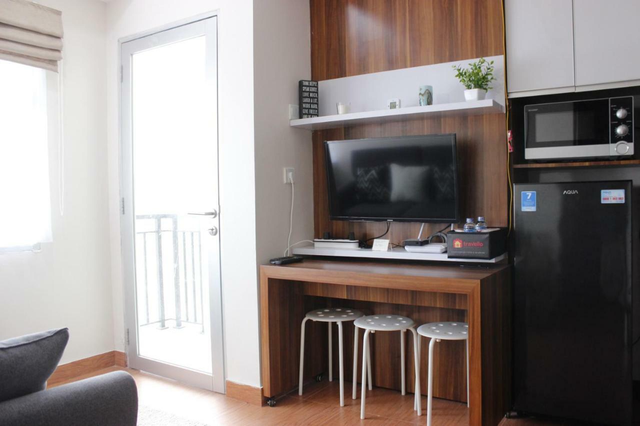 Apartemen Comfy 2br At Grand Afrika By Travelio